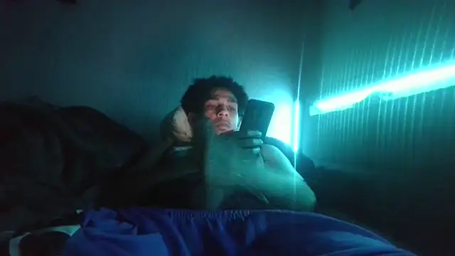 bigdickjojo69 online show from August 4, 5:43 am