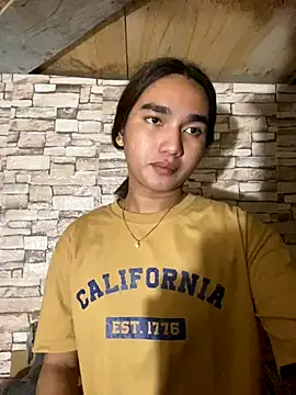 Snapshot of CasandraDiaz chatting on November 8, 1:00 pm CasandraDiaz online show from November 8, 1:00 pm