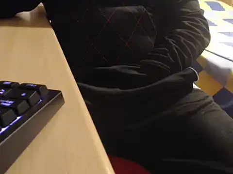 Snapshot of Kratos_madrid chatting on February 22, 12:05 am Kratos madrid online show from February 22, 12:05 am