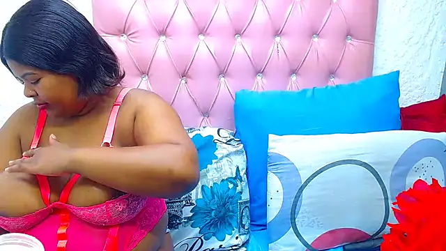 Snapshot of Ebonyhotass26 chatting on July 31, 6:07 pm Ebonyhotass26 online show from July 31, 6:07 pm