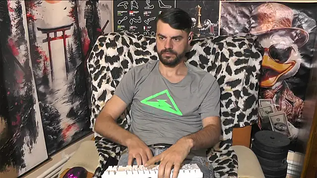 00george online show from April 23, 3:41 am