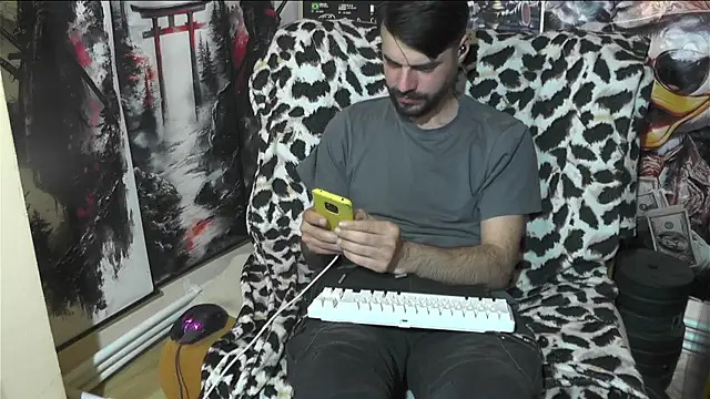 00george online show from April 25, 7:33 pm