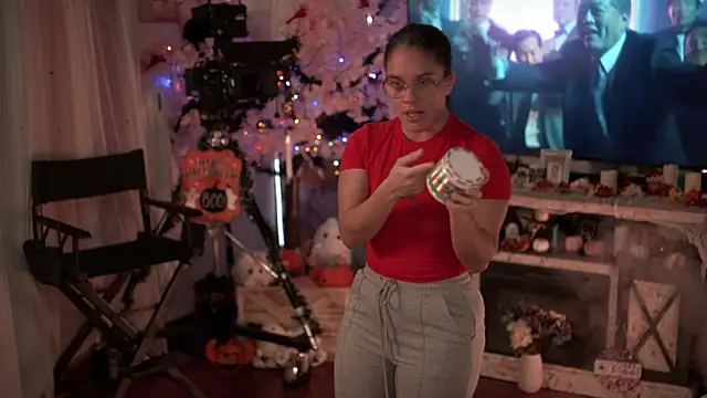 Nikki Torres online show from November 4, 2:21 am