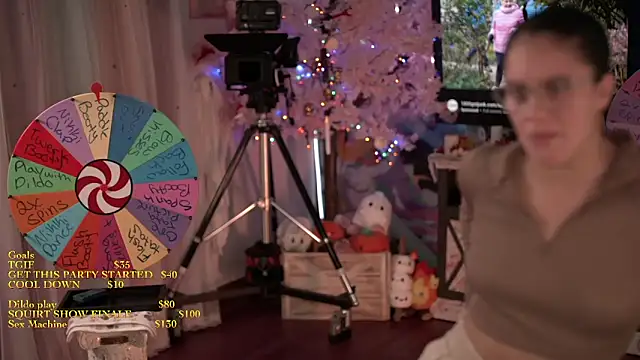 Nikki Torres online show from November 15, 4:10 am