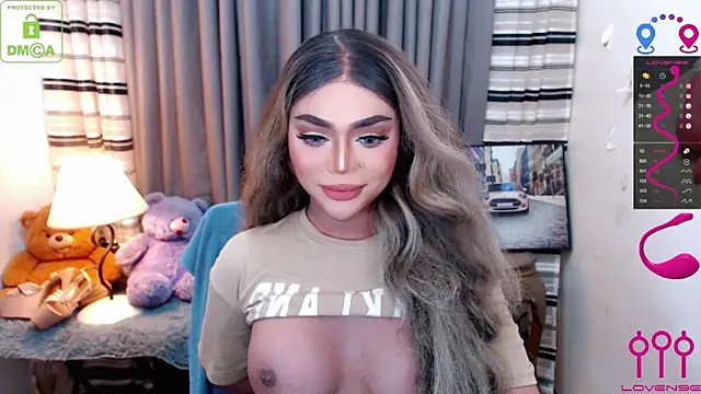 Snapshot of Fantacyoflove chatting on November 17, 5:41 pm Fantacyoflove online show from November 17, 5:41 pm