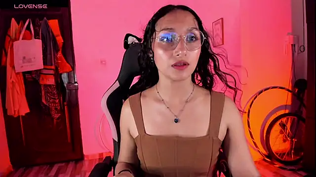 adrena 10 online show from April 29, 11:44 pm