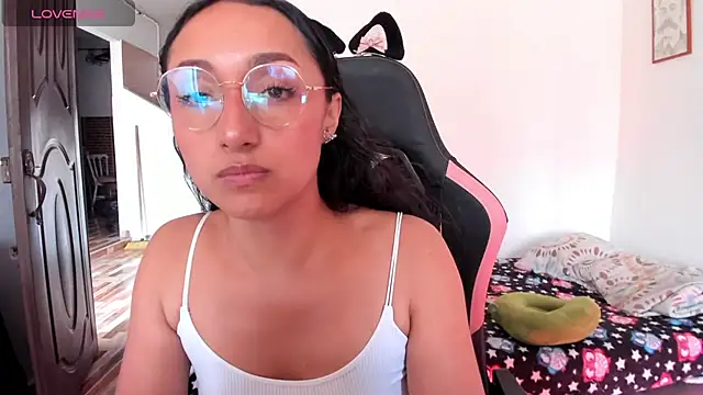 Snapshot of adrena_10 chatting on June 13, 9:24 pm adrena 10 online show from June 13, 9:24 pm