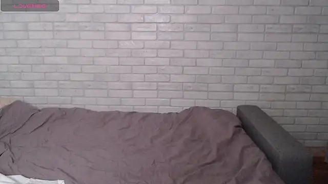 Alexxx horny online show from April 29, 5:30 pm
