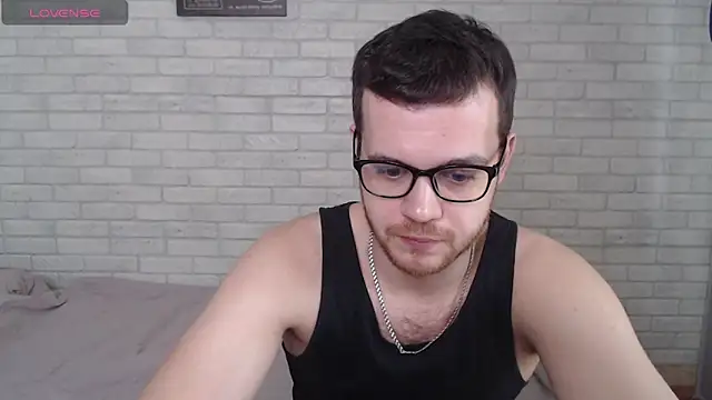 Snapshot of Alexxx_horny chatting on May 10, 7:02 am Alexxx horny online show from May 10, 7:02 am