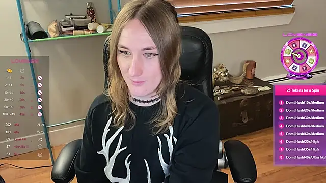 Snapshot of luluvaladon chatting on February 11, 11:12 pm luluvaladon online show from February 11, 11:12 pm