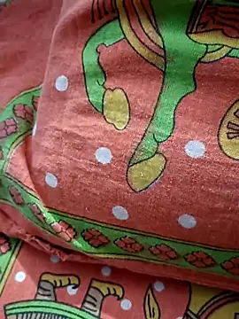 Snapshot of Mini865433 chatting on March 3, 6:22 pm Mini865433 online show from March 3, 6:22 pm