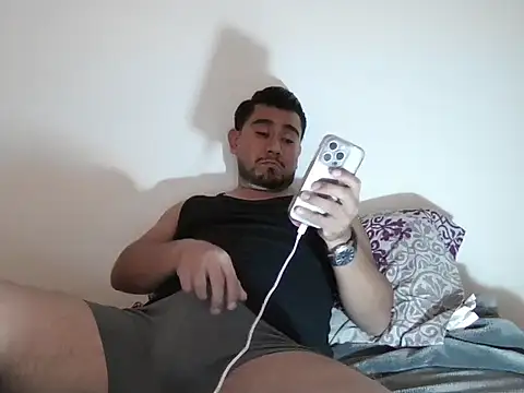 youmanhorny online show from July 8, 5:01 am