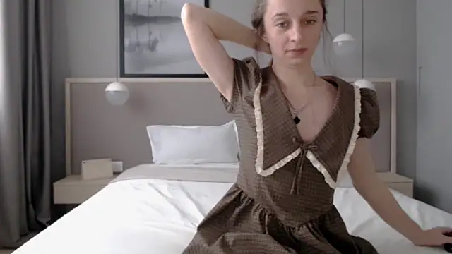 ShySchoolGirl online show from November 29, 11:46 am