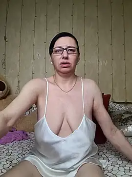 Amberhotqueen online show from March 15, 4:24 am