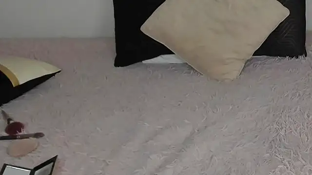 Snapshot of KrissLoona chatting on September 23, 4:15 am KrissLoona online show from September 23, 4:15 am