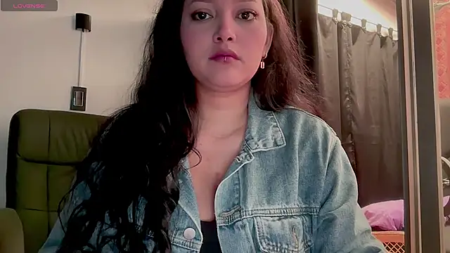 MarcellaGriffin online show from June 8, 1:00 pm