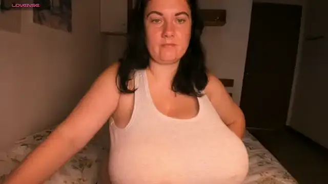 Snapshot of alisiaparril chatting on November 23, 9:31 am alisiaparril online show from November 23, 9:31 am