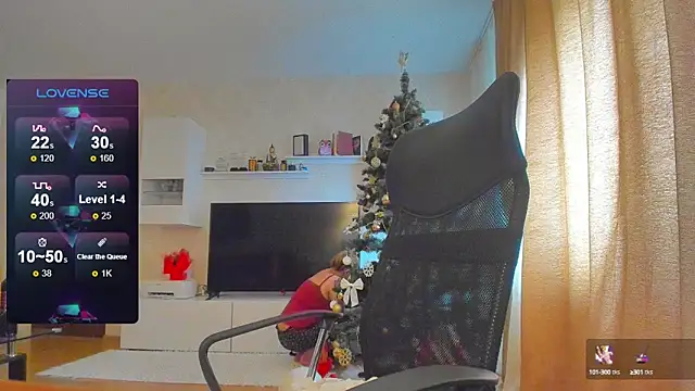 Snapshot of hot_evil_queen chatting on February 12, 8:38 am hot evil queen online show from February 12, 8:38 am