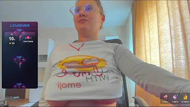 Snapshot of hot_evil_queen chatting on February 26, 12:58 pm hot evil queen online show from February 26, 12:58 pm