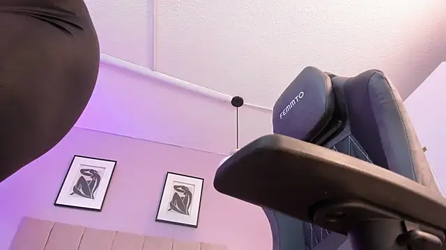 Inndrahot online show from March 14, 3:48 am