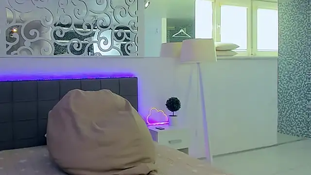 AlmaFancy online show from July 8, 5:45 am