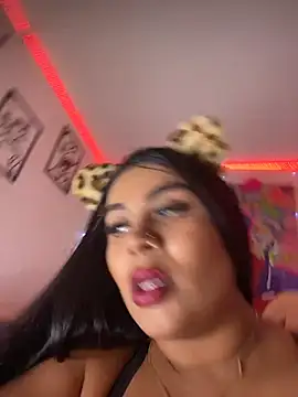 Snapshot of Emma_Brown_12 chatting on November 5, 9:26 pm Emma Brown 12 online show from November 5, 9:26 pm