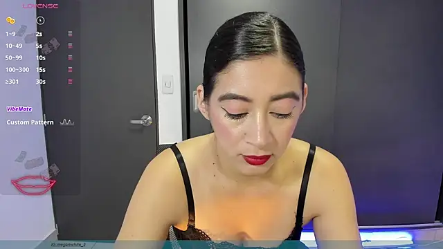 MeganWhite3 online show from December 16, 4:28 am