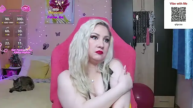 Snapshot of MissLexyGold chatting on December 14, 2:55 pm MissLexyGold online show from December 14, 2:55 pm