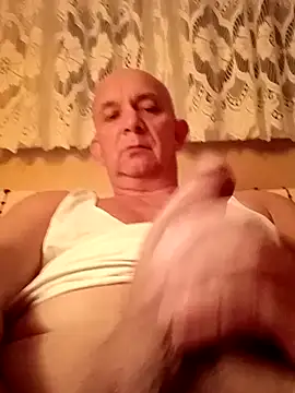 bigcock marusz online show from December 18, 6:46 pm