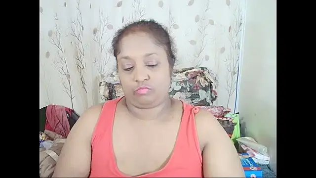 Snapshot of Indiantasha chatting on May 9, 8:52 am Indiantasha online show from May 9, 8:52 am