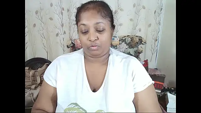 Snapshot of Indiantasha chatting on June 8, 4:29 pm Indiantasha online show from June 8, 4:29 pm