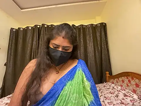 Snapshot of Love_4Sex chatting on January 15, 9:24 am Love 4Sex online show from January 15, 9:24 am