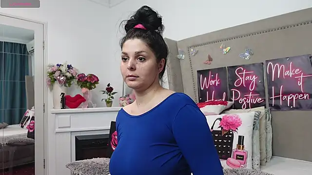 LexyRene online show from April 27, 11:30 am