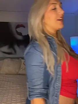 LittleMissEeve online show from October 19, 12:00 am