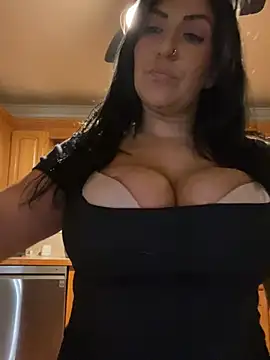 Snapshot of LittleMissEeve chatting on May 19, 1:56 am LittleMissEeve online show from May 19, 1:56 am