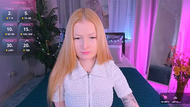 Snapshot of Laly_Peach chatting on December 29, 3:35 pm Laly Peach online show from December 29, 3:35 pm