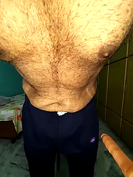 Snapshot of hornyindianmale82 chatting on October 27, 10:41 am hornyindianmale82 online show from October 27, 10:41 am