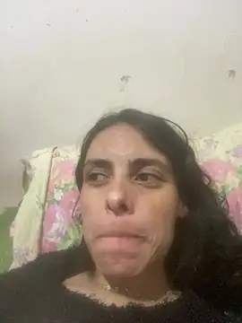 Snapshot of Sarah-safada chatting on May 28, 9:56 pm Sarah-safada online show from May 28, 9:56 pm