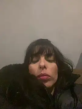 Snapshot of Sarah-safada chatting on May 31, 2:31 am Sarah-safada online show from May 31, 2:31 am