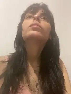Snapshot of Sarah-safada chatting on June 7, 1:54 am Sarah-safada online show from June 7, 1:54 am
