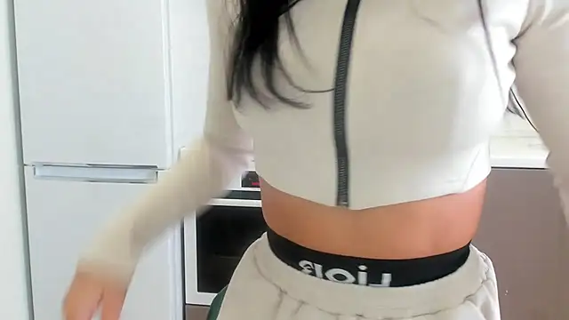 Snapshot of Your_Masha chatting on November 9, 7:28 am Your Masha online show from November 9, 7:28 am