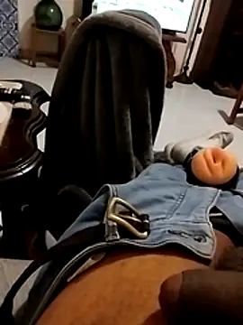 Snapshot of Niggapoison23 chatting on December 23, 4:21 am Niggapoison23 online show from December 23, 4:21 am