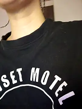 Snapshot of Fuck-Gina chatting on January 23, 7:07 pm Fuck-Gina online show from January 23, 7:07 pm