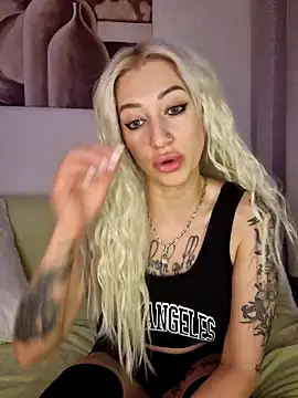 Snapshot of Fuck-Gina chatting on January 29, 6:50 pm Fuck-Gina online show from January 29, 6:50 pm