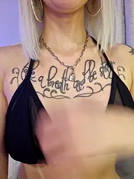 Snapshot of Fuck-Gina chatting on February 15, 12:15 am Fuck-Gina online show from February 15, 12:15 am