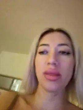 Snapshot of Fuck-Gina chatting on March 15, 12:47 am Fuck-Gina online show from March 15, 12:47 am