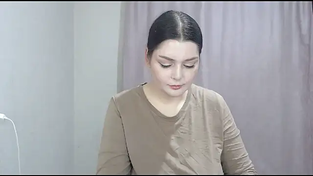 Snapshot of ohhhMie chatting on November 30, 3:49 pm ohhhMie online show from November 30, 3:49 pm