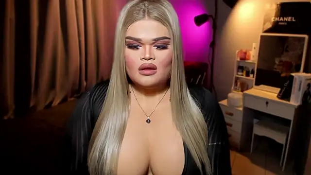 KarolinaThompson online show from December 4, 12:52 am