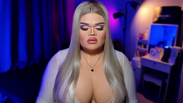 KarolinaThompson online show from December 13, 10:19 am