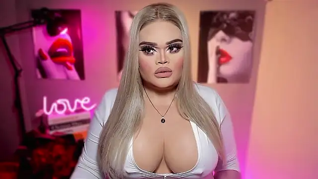 KarolinaThompson online show from January 11, 8:30 am